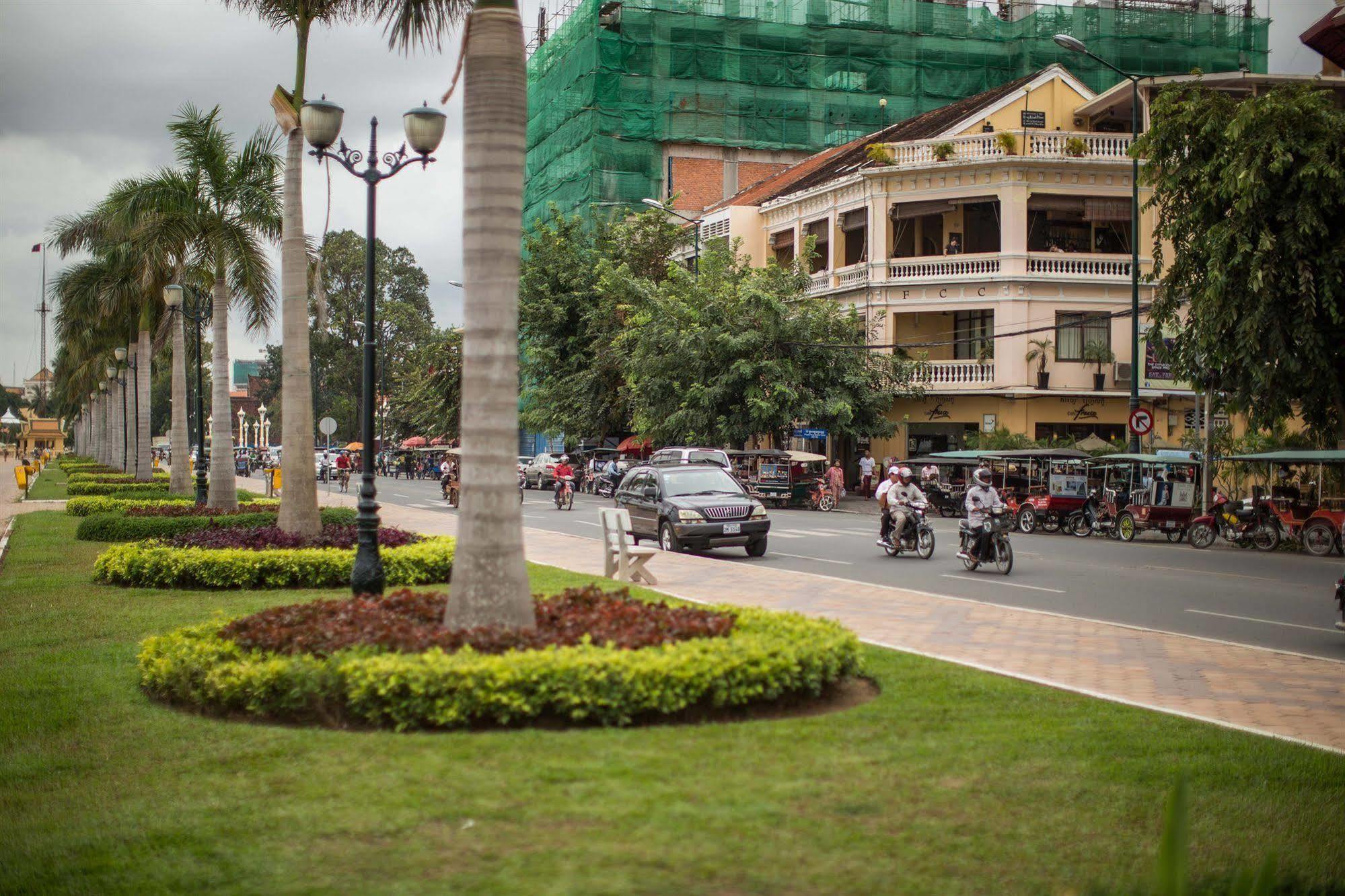 Fcc Phnom Penh Boutique Hotel ภายนอก รูปภาพ